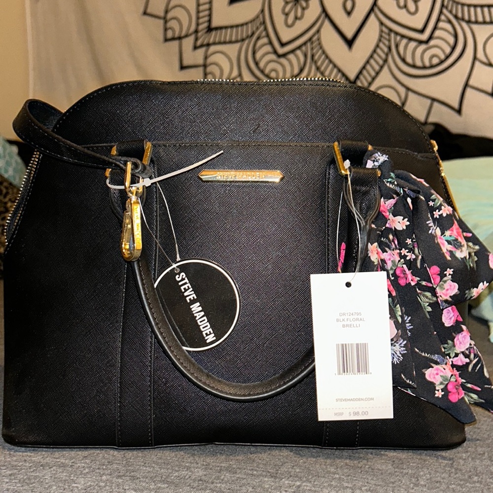 New never used black and gold Steve Madden purse / scarf  Crossbody attachments